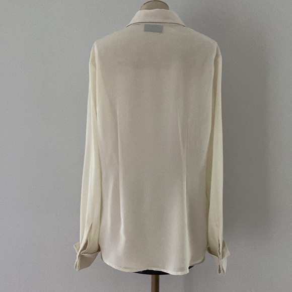 NEW YORK & COMPANY cream button down w/ French cuffs and pointed collar. L - Picture 4 of 8